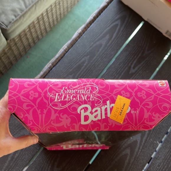 NRFB Toys R Us Emerald Elegance Barbie Doll. - Picture 9 of 14